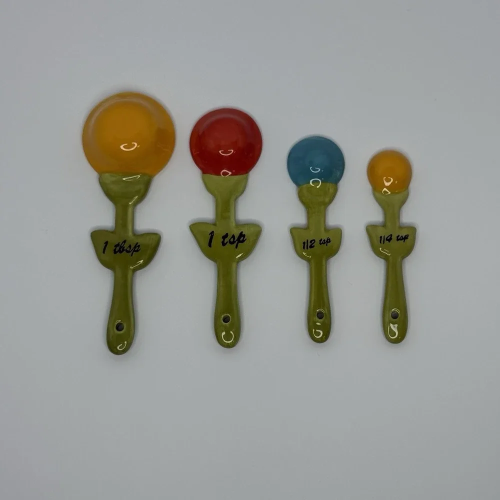 Temp-tations By Tara Gingham Gardens Measuring Spoon Holder and Spoons Ceramic